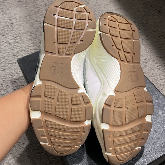 COPY - DIOR HOMME SNEAKER BLACK WHITE PINK GOOD CONDITION PRICE IS FIRM - Picture 4 of 4